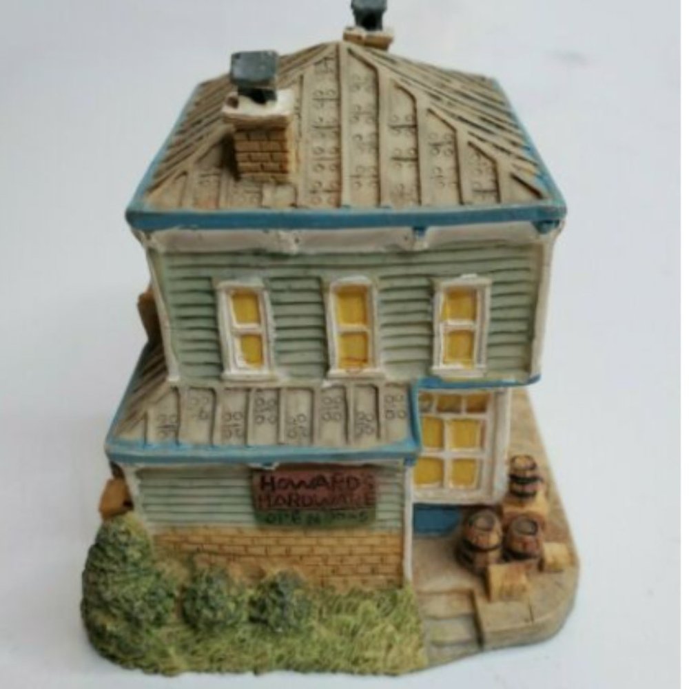 1996 Int'l Res Serv Inc Howard's Hardware